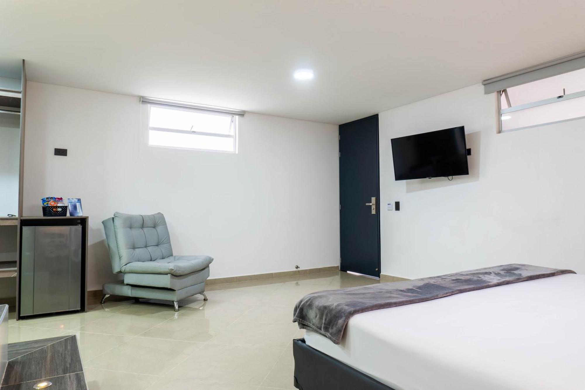 Hotel California City Медельїн Екстер'єр фото
